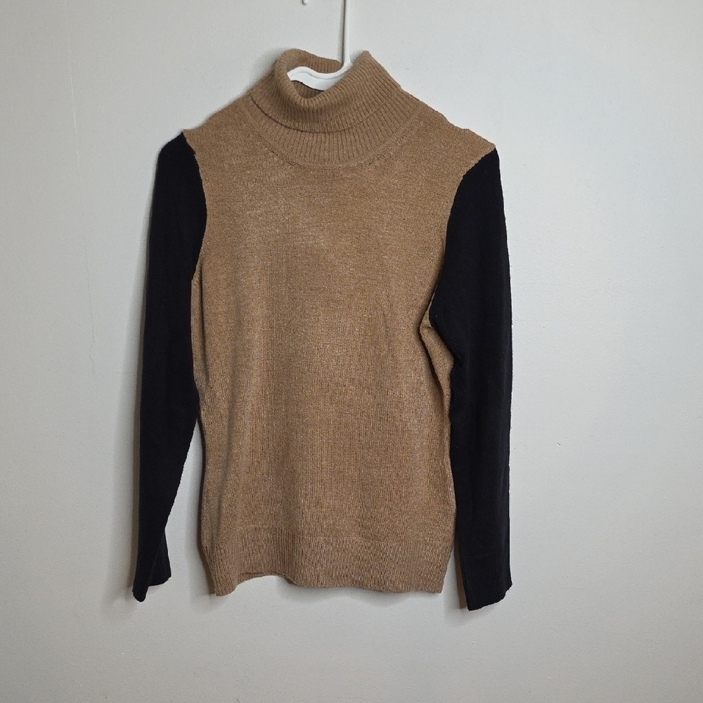 French Connection Turtleneck Sweater with Contrast Sleeves Size LARGE